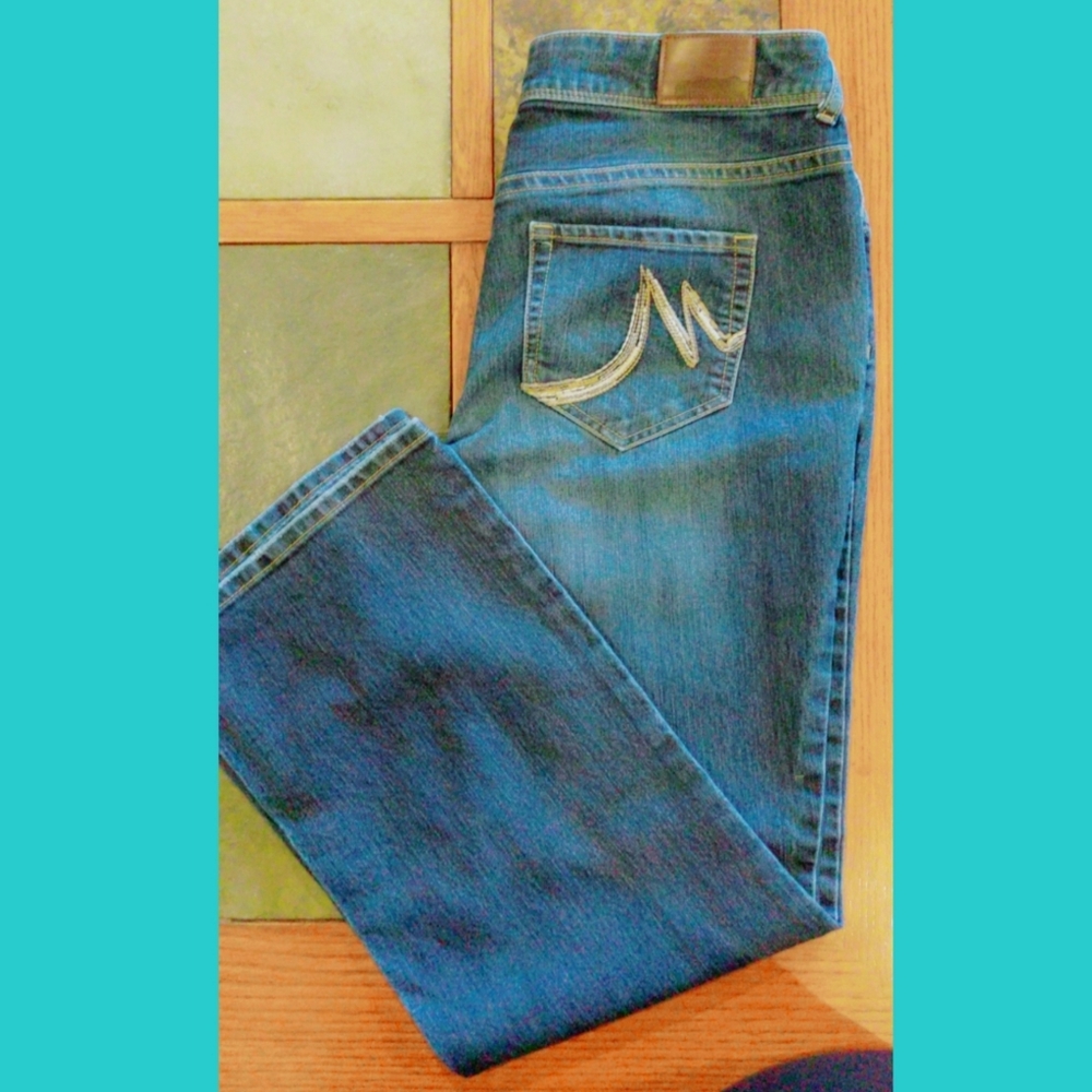 Maurices 16 Short Jeans